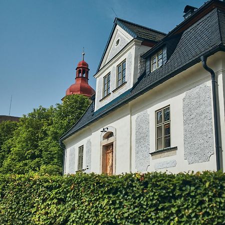 Barokni Kaplanka 1796 A. D. - Luxusni Apartmany V Ceskem Raji Zelezny Brod Bagian luar foto