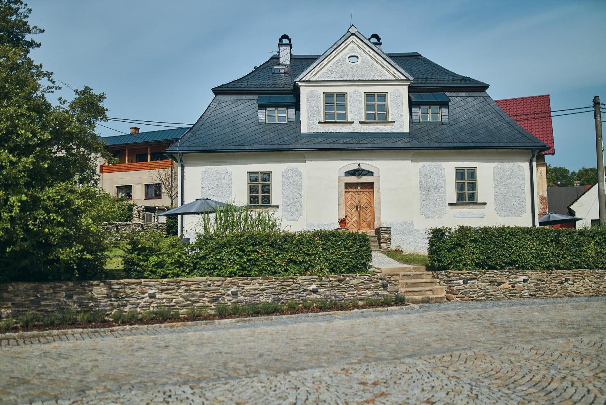 Barokni Kaplanka 1796 A. D. - Luxusni Apartmany V Ceskem Raji Zelezny Brod Bagian luar foto