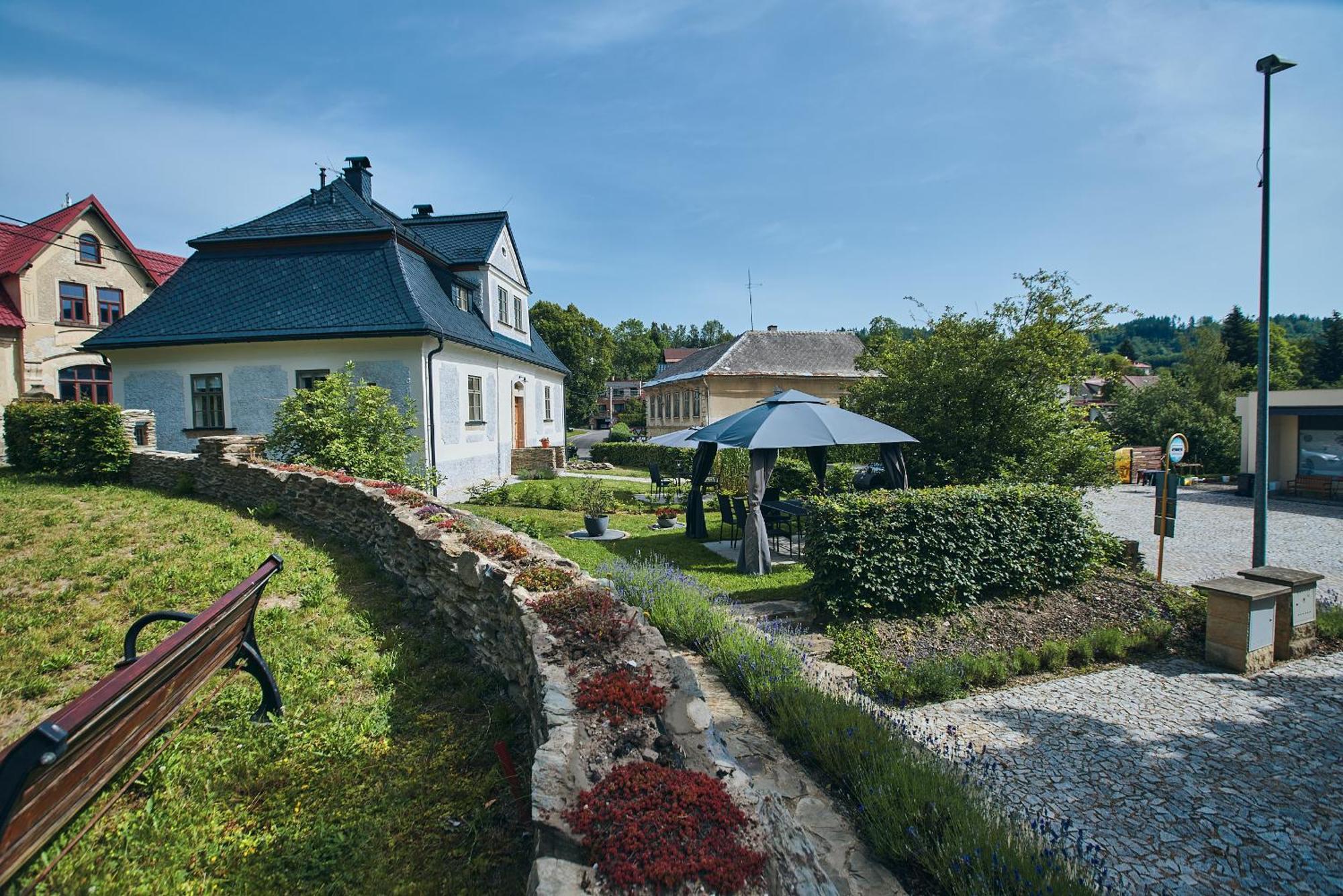Barokni Kaplanka 1796 A. D. - Luxusni Apartmany V Ceskem Raji Zelezny Brod Bagian luar foto